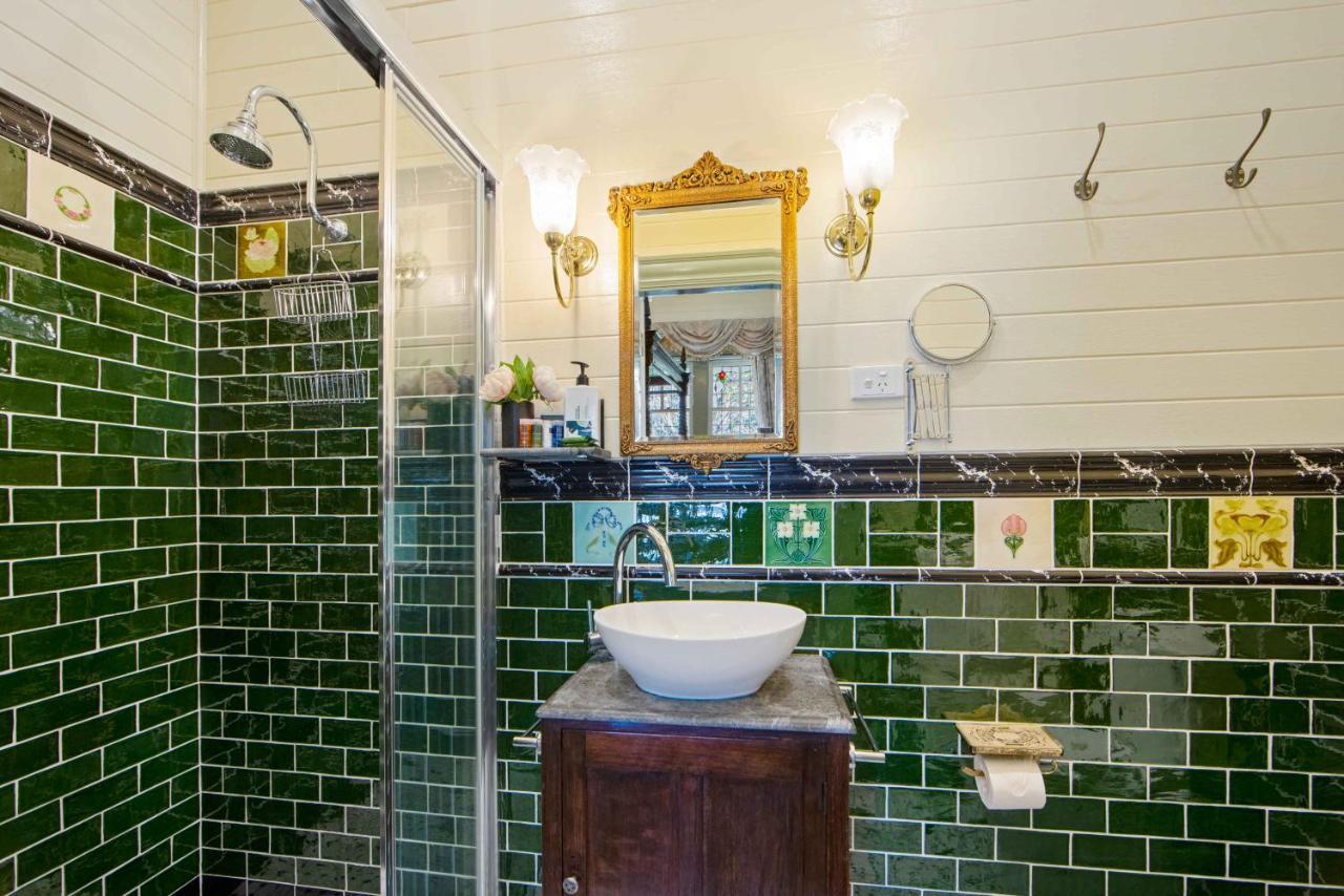 The Old Bank Gladstone Licensed Restaurant & Boutique Accommodation Hat Head Екстер'єр фото