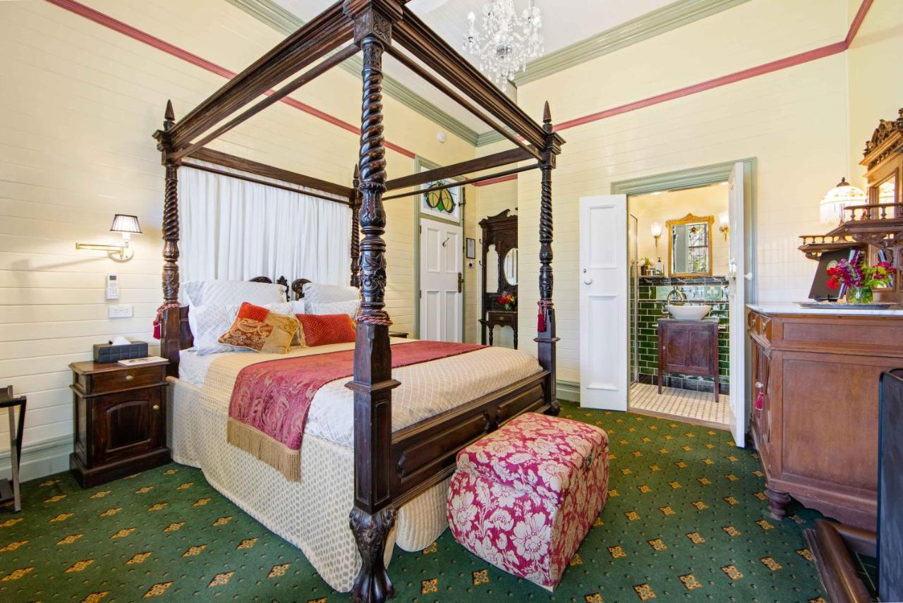 The Old Bank Gladstone Licensed Restaurant & Boutique Accommodation Hat Head Екстер'єр фото