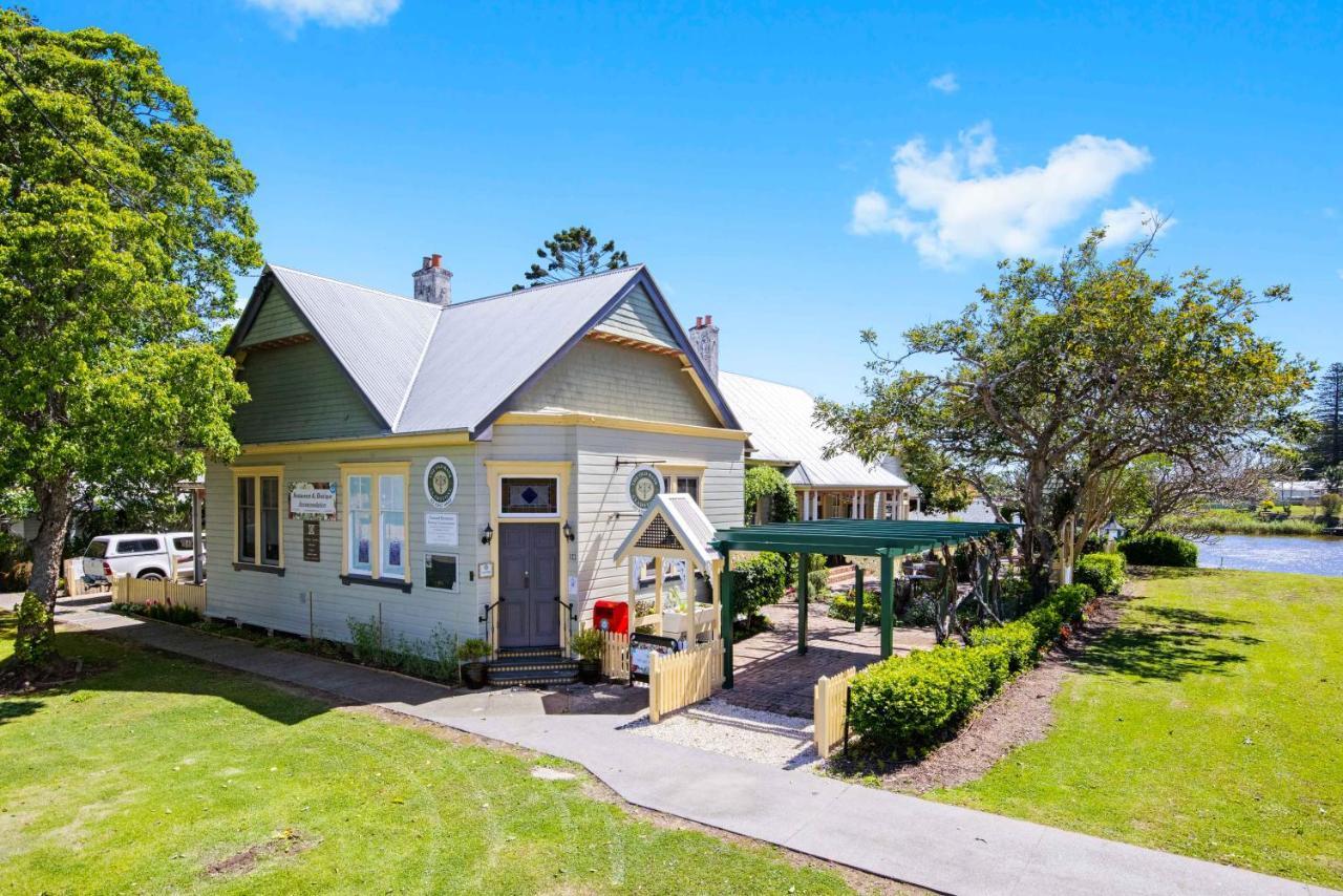 The Old Bank Gladstone Licensed Restaurant & Boutique Accommodation Hat Head Екстер'єр фото