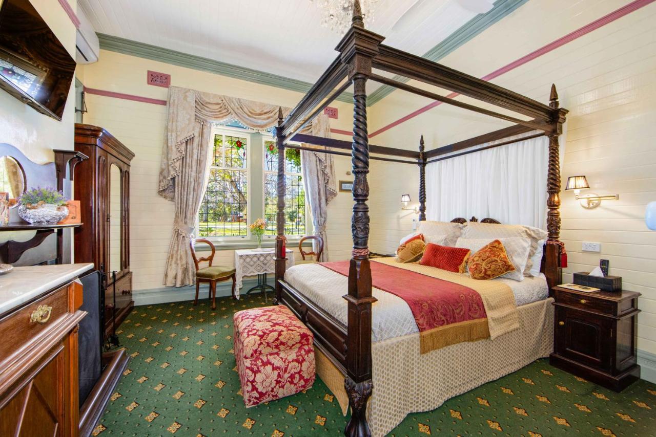 The Old Bank Gladstone Licensed Restaurant & Boutique Accommodation Hat Head Екстер'єр фото