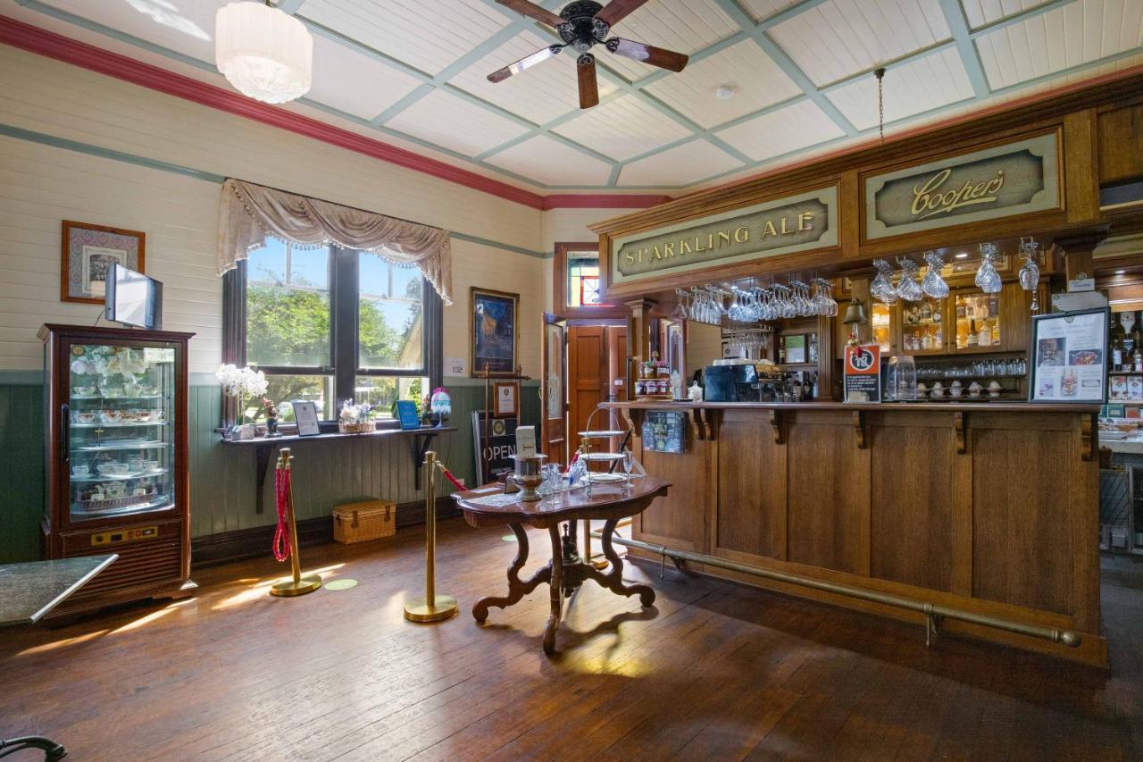 The Old Bank Gladstone Licensed Restaurant & Boutique Accommodation Hat Head Екстер'єр фото