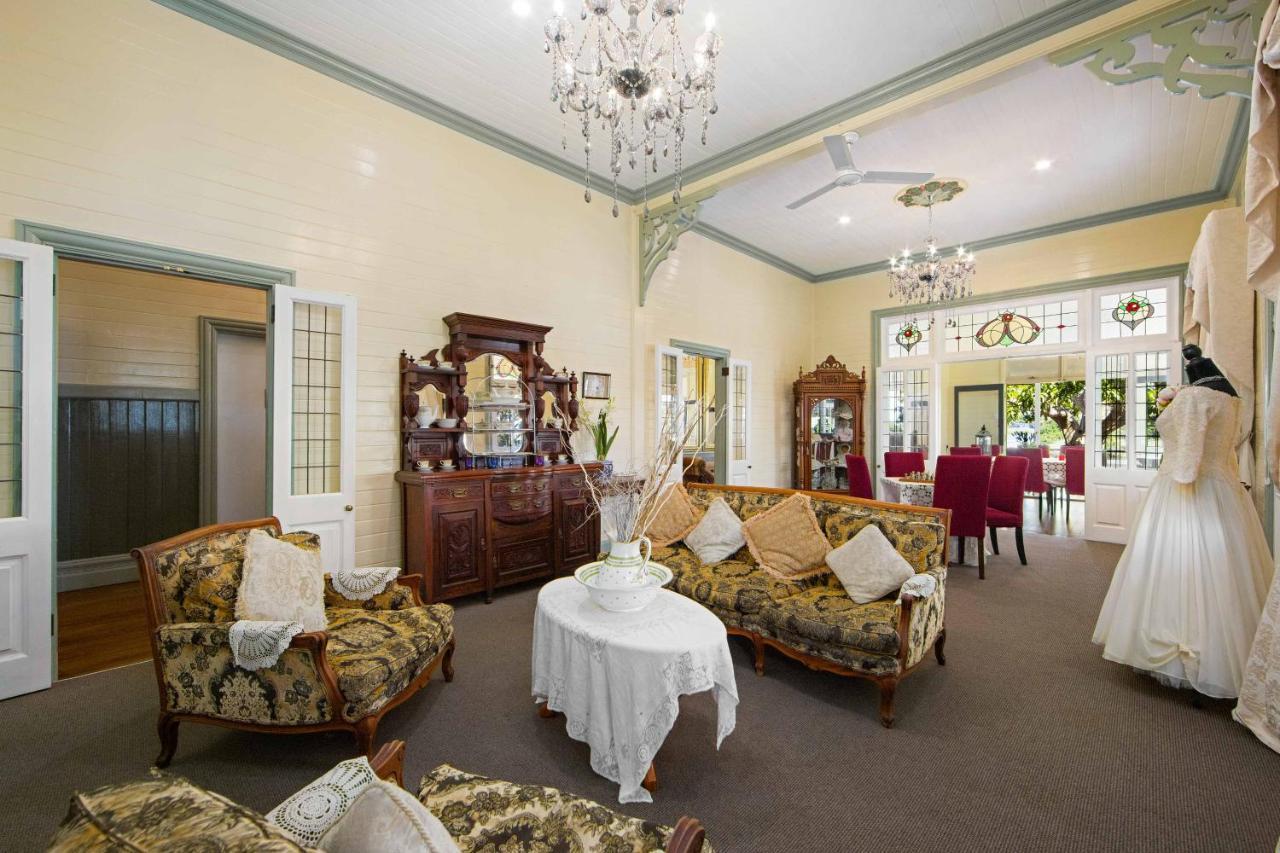 The Old Bank Gladstone Licensed Restaurant & Boutique Accommodation Hat Head Екстер'єр фото